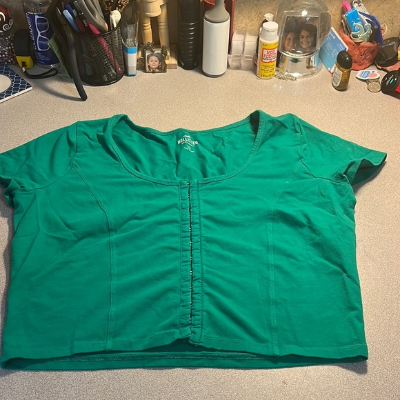 Crop top - Picture 1 of 4